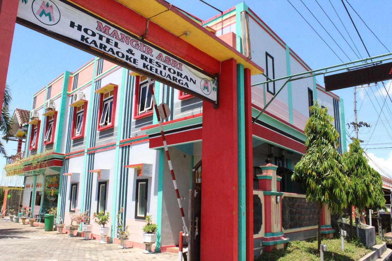 Penginapan Hotel Mangir Asri Giaoag 외부 사진