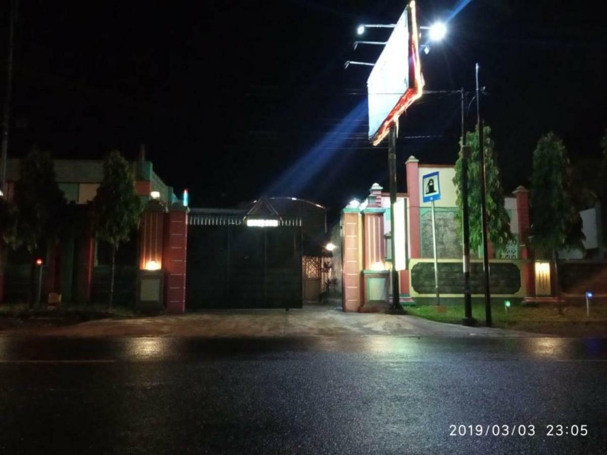 Penginapan Hotel Mangir Asri Giaoag 외부 사진